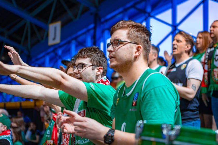 Kibice na meczu Śląska Wrocław z drużyną Arriva Polski Cukier Toruń w Orbicie
