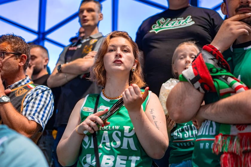 Kibice na meczu Śląska Wrocław z drużyną Arriva Polski Cukier Toruń w Orbicie