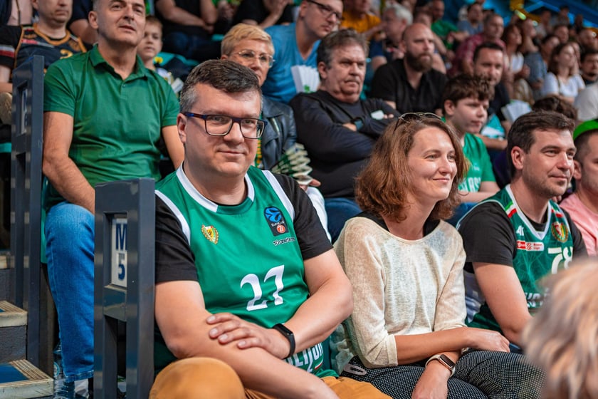 Kibice na meczu Śląska Wrocław z drużyną Arriva Polski Cukier Toruń w Orbicie