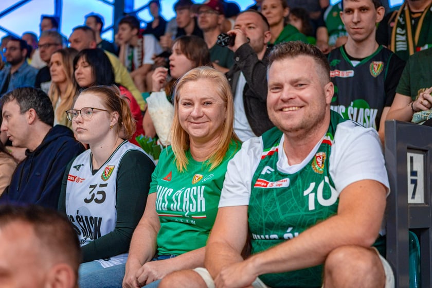 Kibice na meczu Śląska Wrocław z drużyną Arriva Polski Cukier Toruń w Orbicie