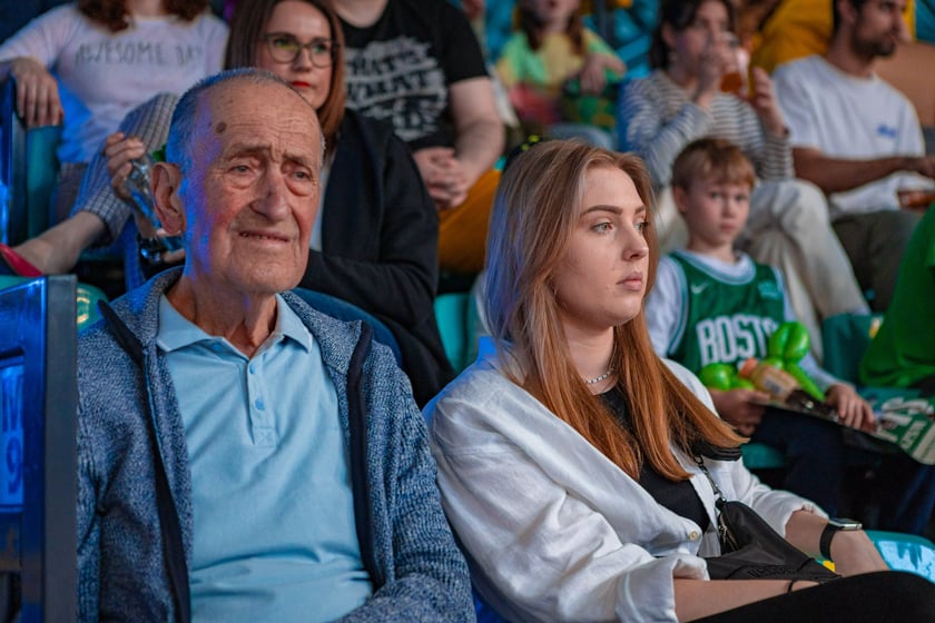 Kibice na meczu Śląska Wrocław z drużyną Arriva Polski Cukier Toruń w Orbicie