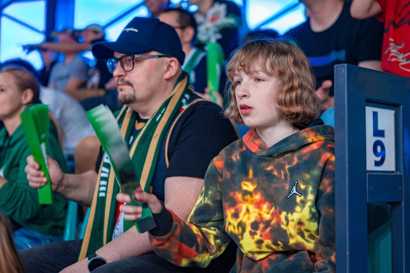 Kibice na meczu Śląska Wrocław z drużyną Arriva Polski Cukier Toruń w Orbicie