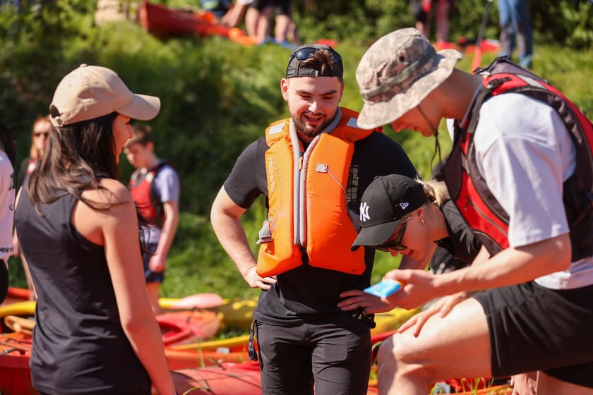 Spływ kajakowy na rozpoczęcie Majówki 2024 we Wrocławiu