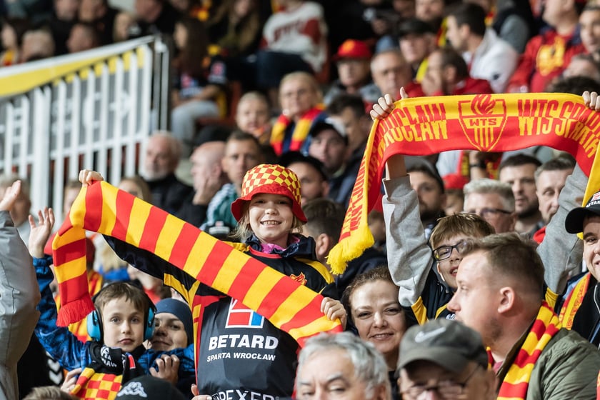 Kibice podczas meczu Betard Sparta Wrocław - Unia Leszno