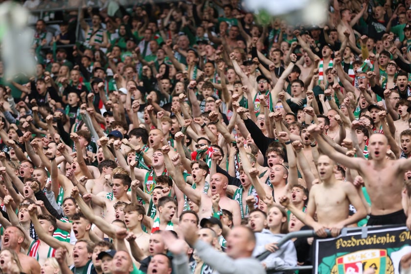 Śląsk Wrocław - Radomiak Radom. Zdjęcia kibiców oraz z meczu.