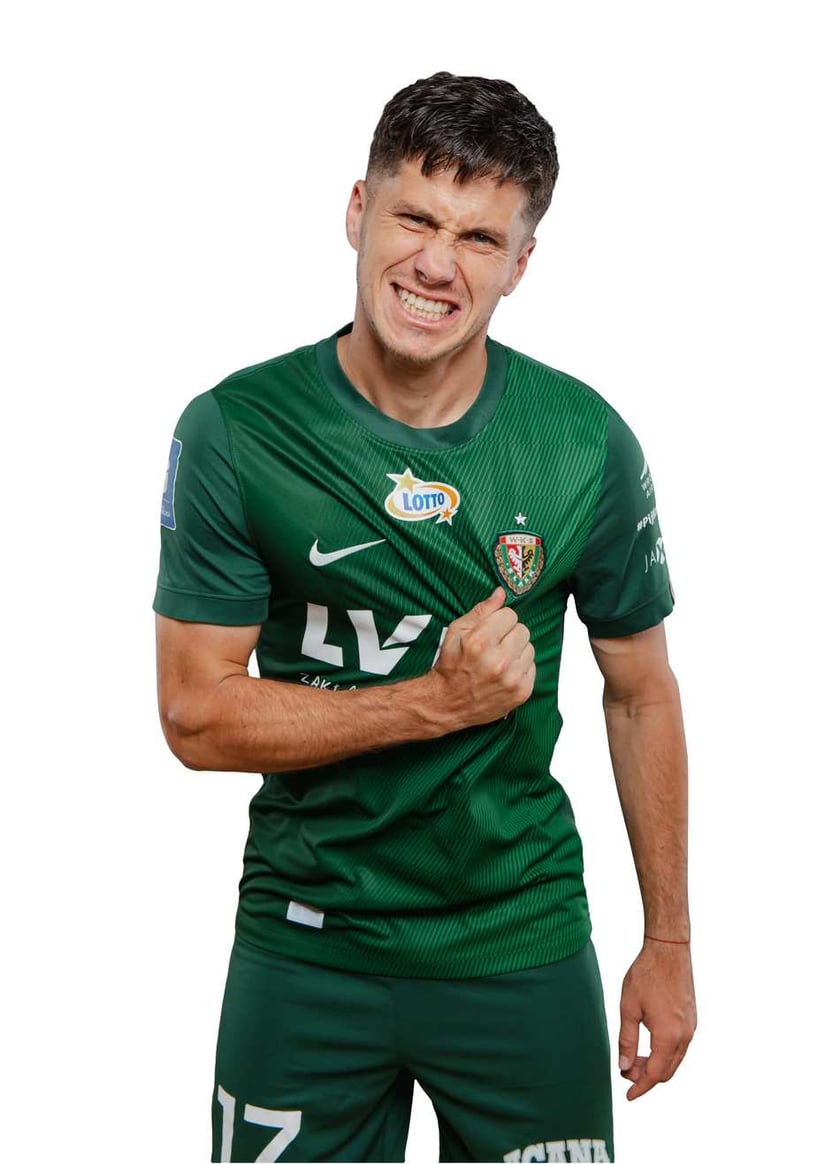 Prawdziwe płuca drużyny. Bardzo często to właśnie &bdquo;Szwaniu&rdquo; zaliczał najwięcej przebiegniętych kilometr&oacute;w. Zamiast &bdquo;mądrze stać&rdquo; lub &bdquo;głupio biegać&rdquo; 32-latek wybrał najlepszą opcję i po prostu&hellip; mądrze biega. Uniwersalny, zaangażowany, a do tego potrafiący przesądzić o wyniku. Notował dobre liczby ofensywne &ndash; 3 gole i 6 asyst.