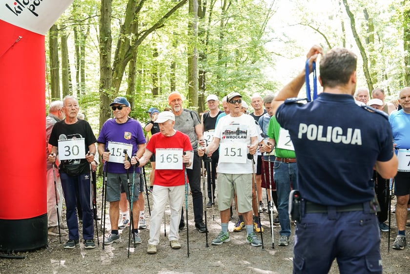 Uczestnicy mistrzostw w joggingu i nordic walking  w parku Zachodnim, 15 czerwca 2024 r.