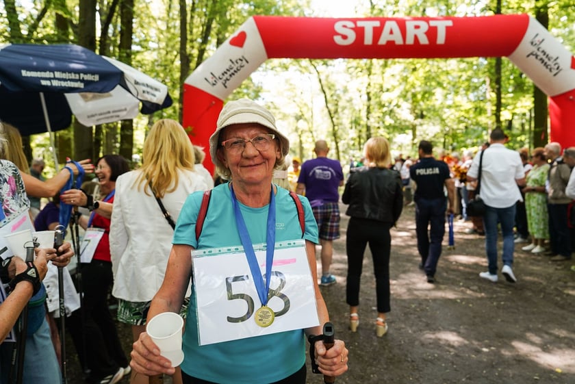 Uczestnicy mistrzostw w joggingu i nordic walking  w parku Zachodnim, 15 czerwca 2024 r.