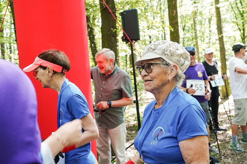 Uczestnicy mistrzostw w joggingu i nordic walking  w parku Zachodnim, 15 czerwca 2024 r.