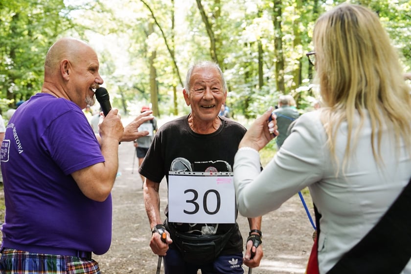 Uczestnicy mistrzostw w joggingu i nordic walking  w parku Zachodnim, 15 czerwca 2024 r.