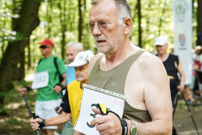 Uczestnicy mistrzostw w joggingu i nordic walking  w parku Zachodnim, 15 czerwca 2024 r.