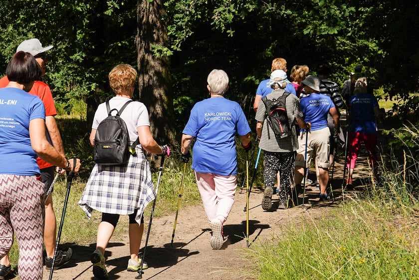 Uczestnicy mistrzostw w joggingu i nordic walking  w parku Zachodnim, 15 czerwca 2024 r.