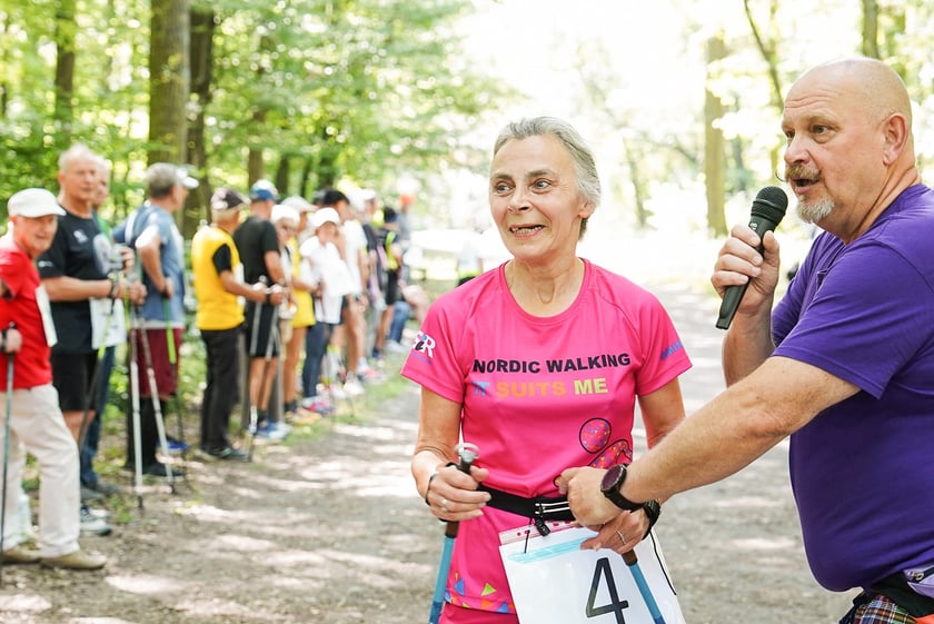 Uczestnicy mistrzostw w joggingu i nordic walking  w parku Zachodnim, 15 czerwca 2024 r.