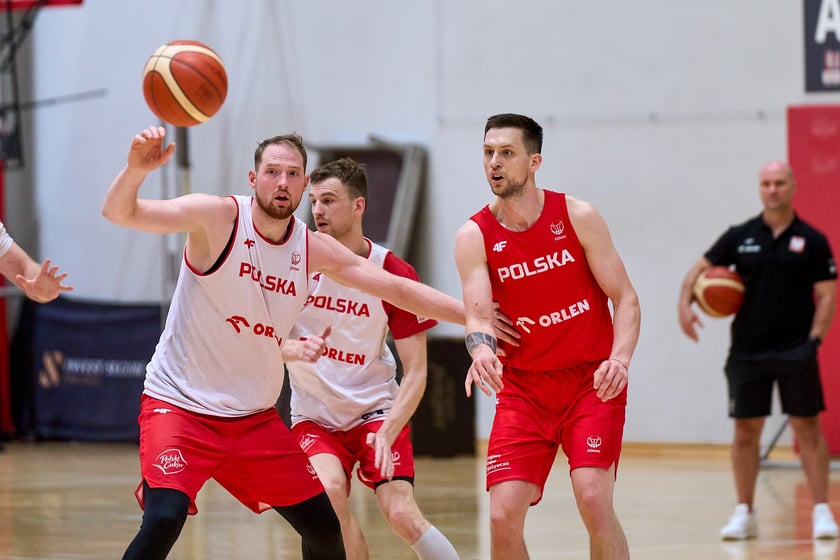 Aleksander Dziewa, Jakub Nizioł i Mateusz Ponitka na treningu w hali WKK, 17 czerwca 2024