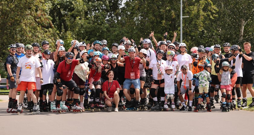 Charytatywny Drużynowy Maraton na Rolkach Tyłem - zdjęcia uczestników