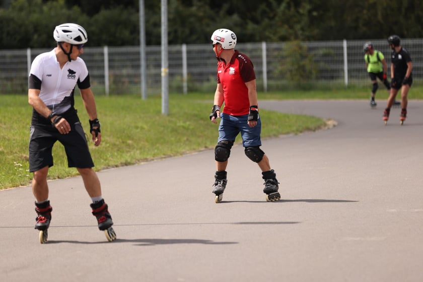 Charytatywny Drużynowy Maraton na Rolkach Tyłem - zdjęcia uczestników