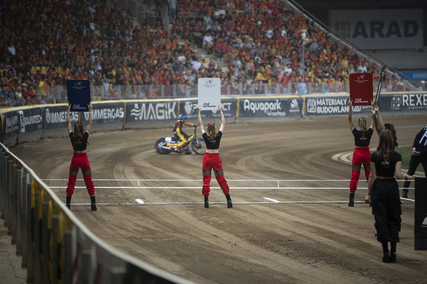 Kibice podczas meczu Betard Sparta Wrocław - GKM Grudziądz na Stadionie Olimpijskim