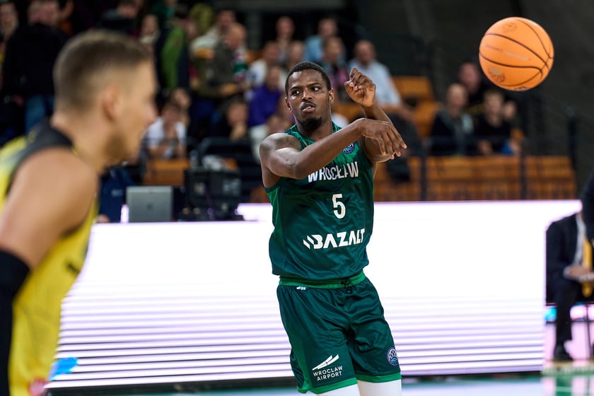 Zdjęcia z meczu Śląska - Falco, 2 października 2024, Hala Stulecia