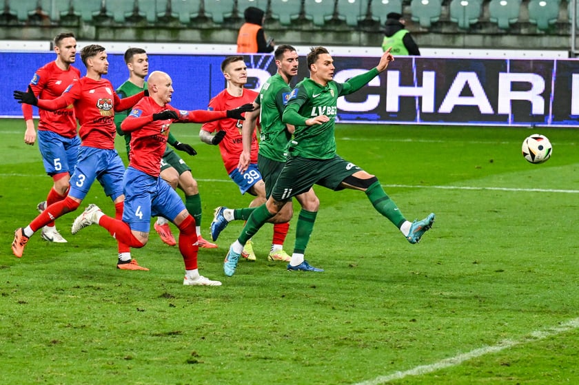 Zdjęcia z meczu Śląska z Piastem - 3 grudnia 2024