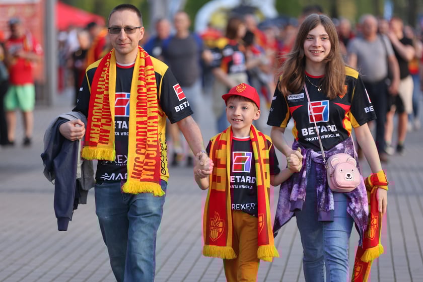 Mecz Sparta - Falubaz. Inauguracja sezonu PGE Ekstraligi we Wrocławiu