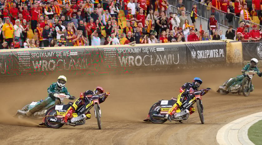 Mecz Sparta - Falubaz. Inauguracja sezonu PGE Ekstraligi we Wrocławiu