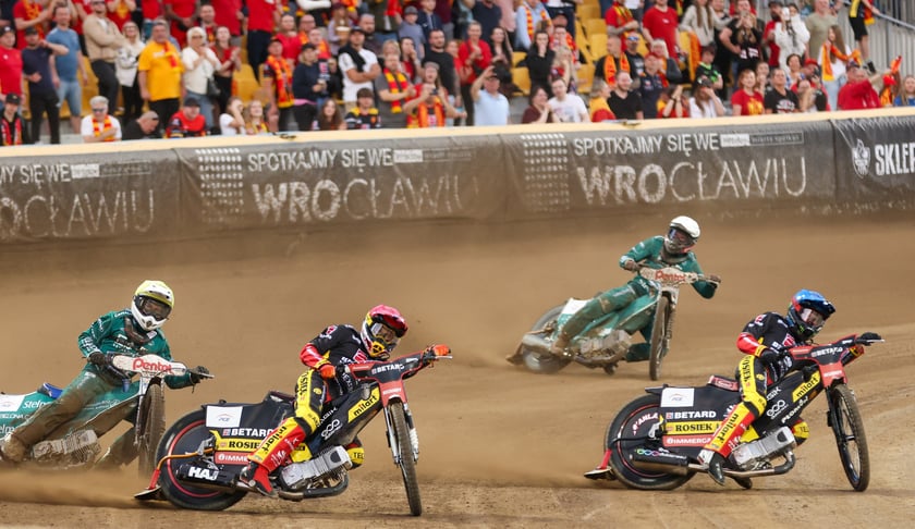 Mecz Sparta - Falubaz. Inauguracja sezonu PGE Ekstraligi we Wrocławiu