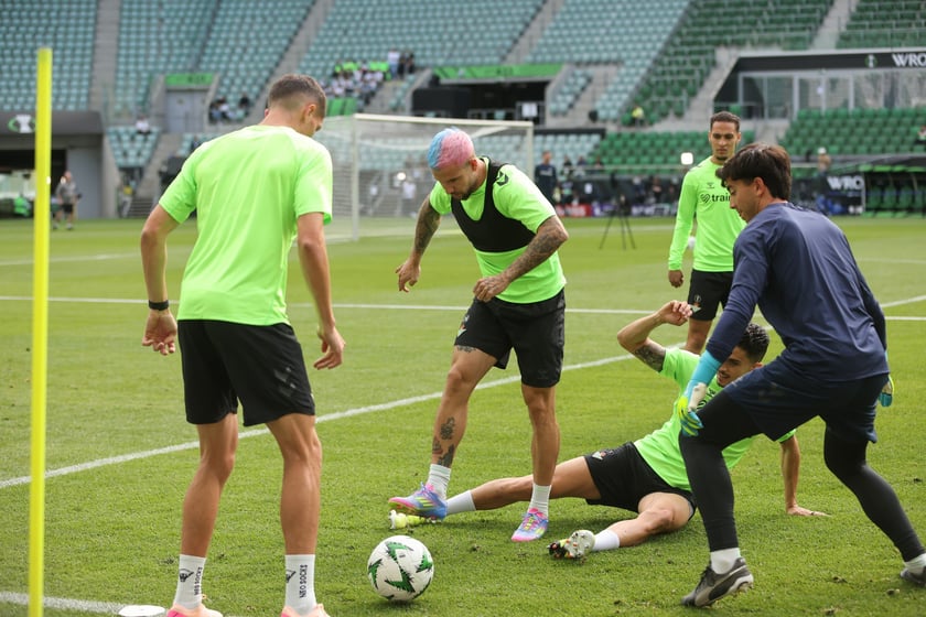 Trening Betisu na stadionie we Wrocławiu przed finałem z Chelsea, 27 maja