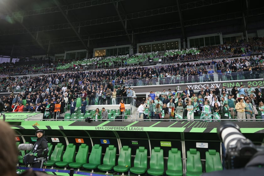 Finał Ligi Konferencji we Wrocławiu - piłkarze Chelsea i Realu Betis podczas meczu