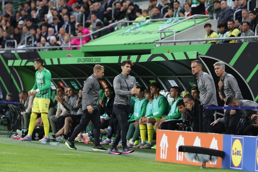 Finał Ligi Konferencji we Wrocławiu - piłkarze Chelsea i Realu Betis podczas meczu