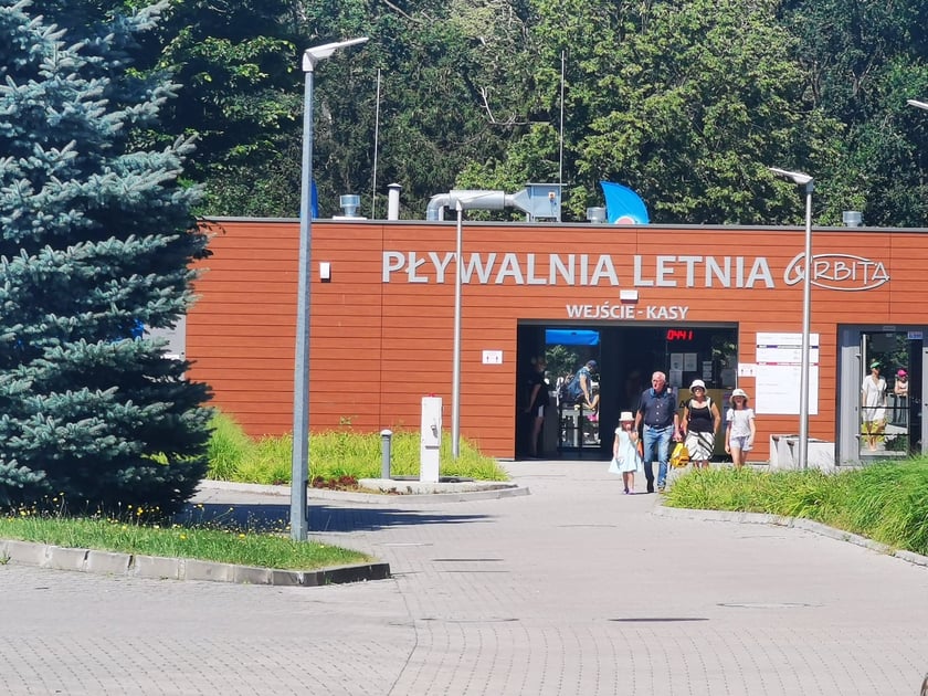 Pływalnia Letnia Orbita  przy ul. Wejherowskiej 34 we Wrocławiu