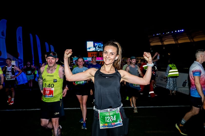 Uczestnicy 11. PKO Nocnego Wrocław Półmaratonu