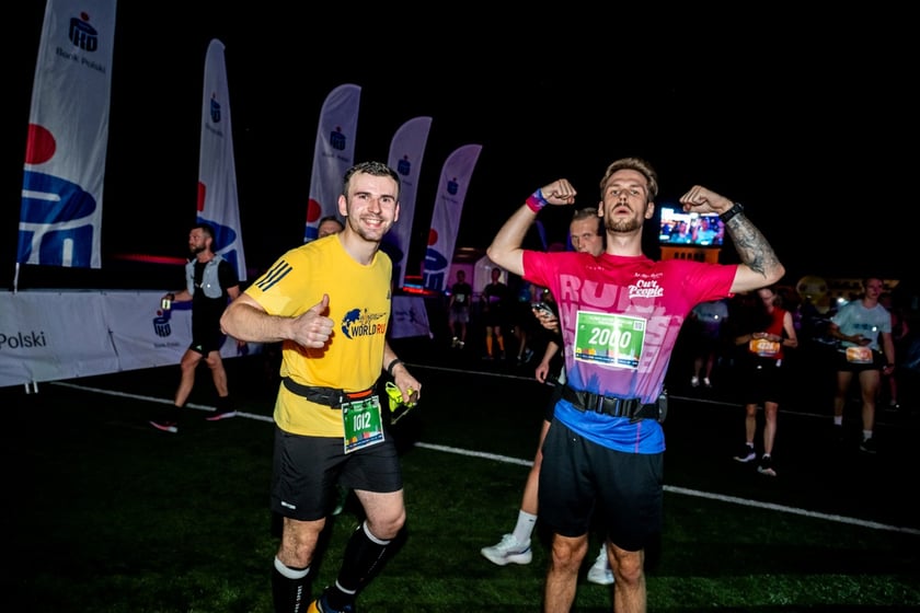 Uczestnicy 11. PKO Nocnego Wrocław Półmaratonu