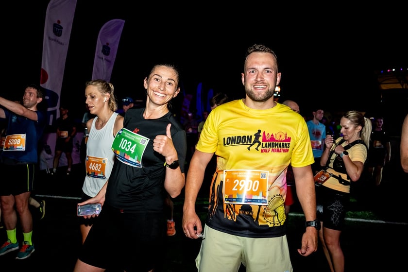 Uczestnicy 11. PKO Nocnego Wrocław Półmaratonu