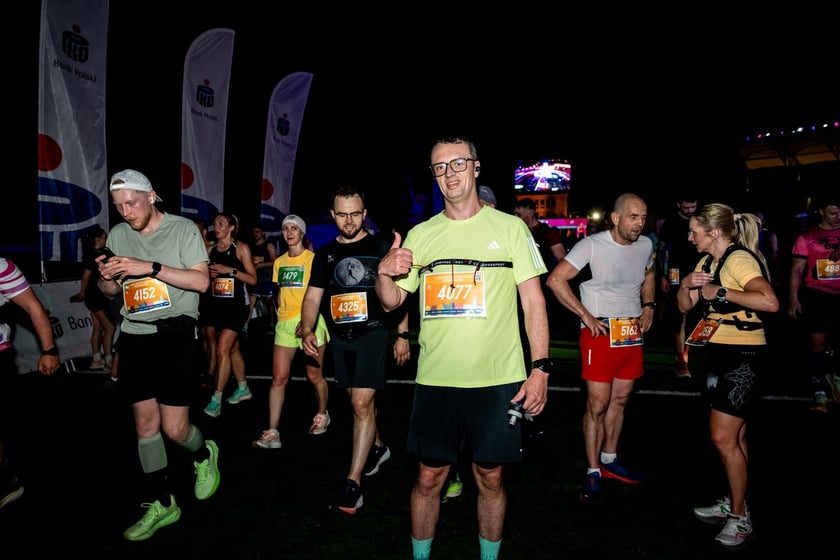 Uczestnicy 11. PKO Nocnego Wrocław Półmaratonu