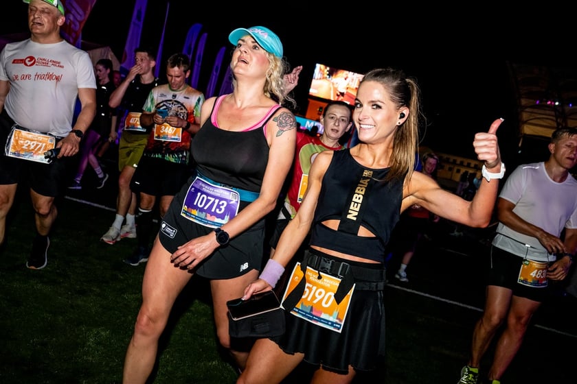 Uczestnicy 11. PKO Nocnego Wrocław Półmaratonu