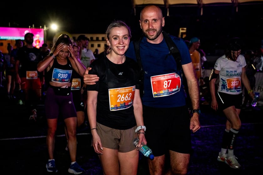 Uczestnicy 11. PKO Nocnego Wrocław Półmaratonu