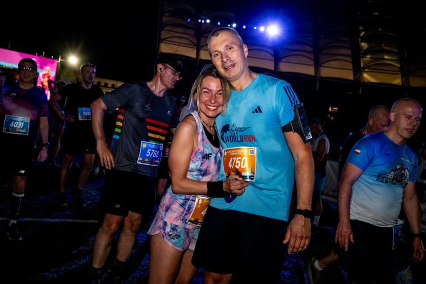 Uczestnicy 11. PKO Nocnego Wrocław Półmaratonu