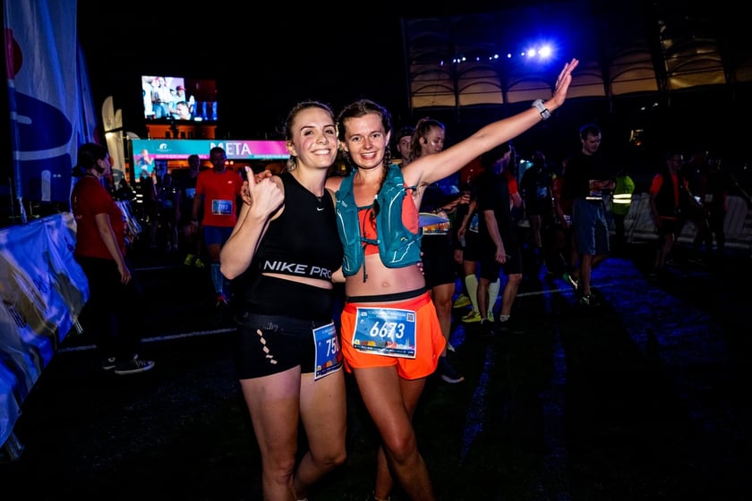 Uczestnicy 11. PKO Nocnego Wrocław Półmaratonu