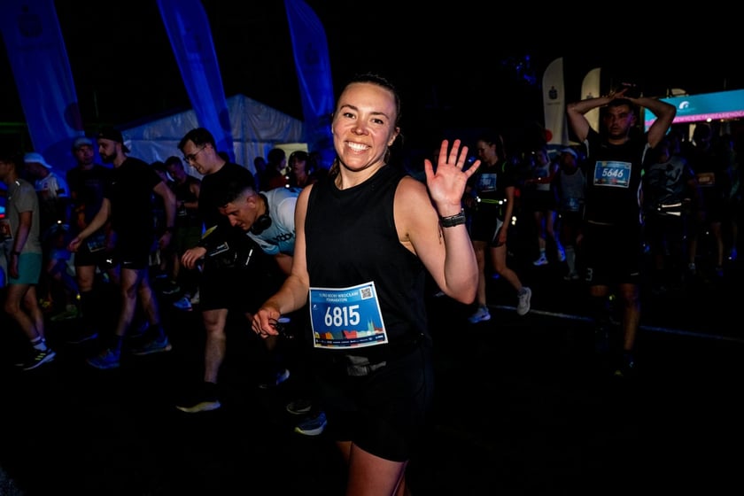 Uczestnicy 11. PKO Nocnego Wrocław Półmaratonu