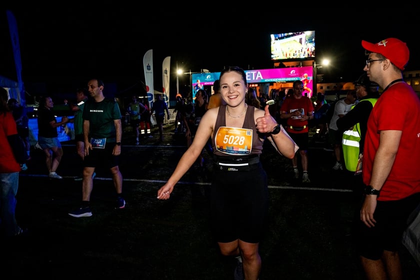 Uczestnicy 11. PKO Nocnego Wrocław Półmaratonu