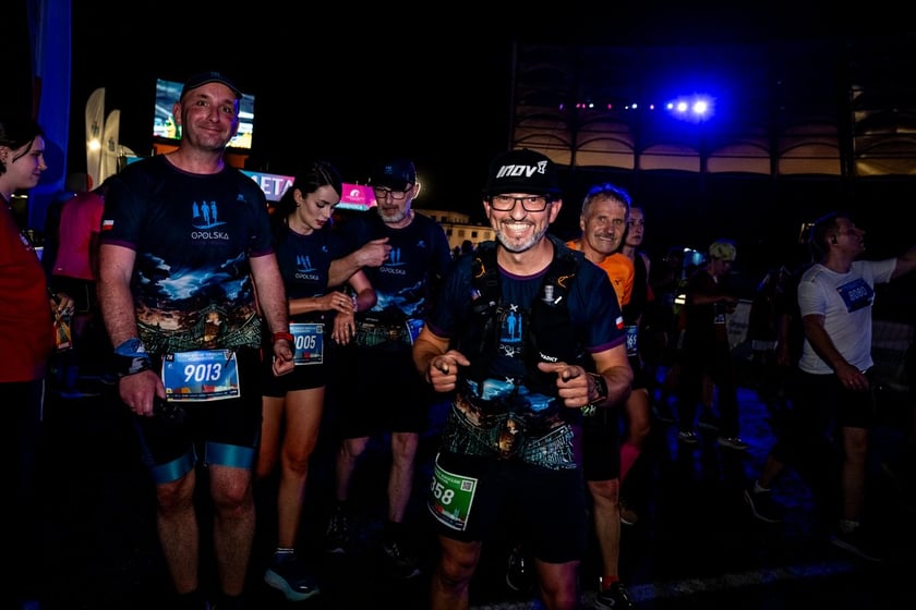 Uczestnicy 11. PKO Nocnego Wrocław Półmaratonu