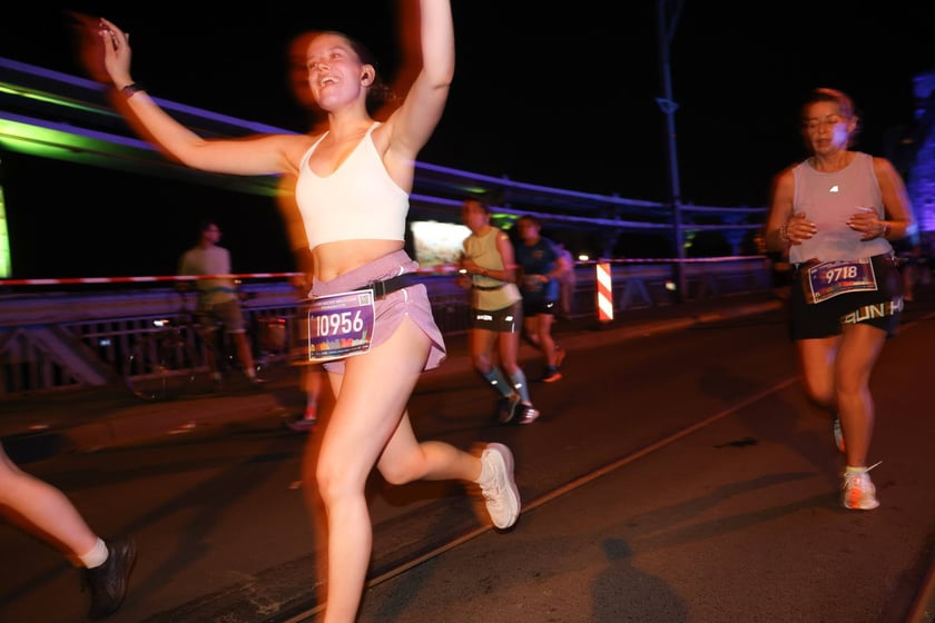 11. PKO Nocny Wrocław Półmaraton - zdjęcia biegaczy