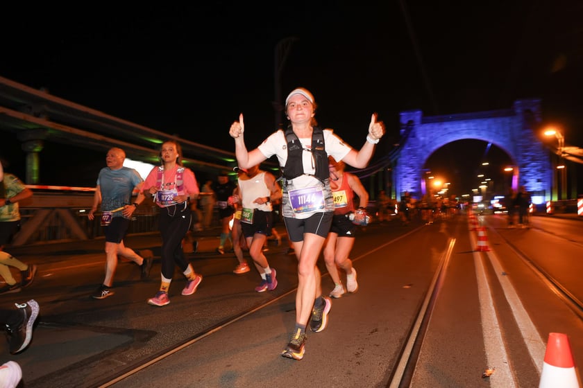 11. PKO Nocny Wrocław Półmaraton - zdjęcia biegaczy