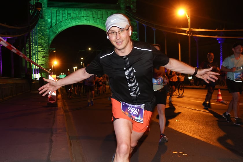 11. PKO Nocny Wrocław Półmaraton - zdjęcia biegaczy