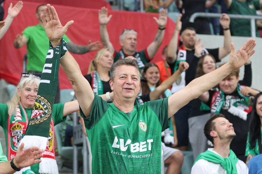 Kibice na Tarczyński Arena na meczu Śląska Wrocław z Miedzią Legnica