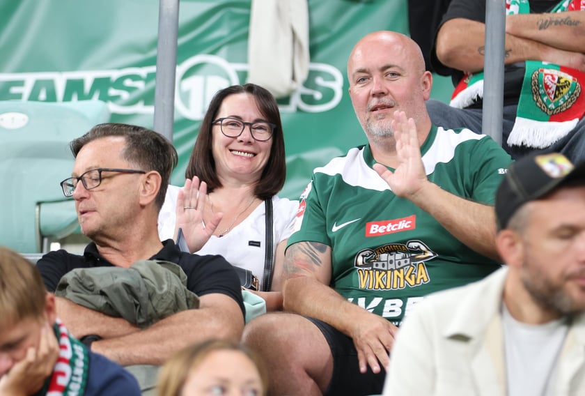 Kibice na Tarczyński Arena na meczu Śląska Wrocław z Miedzią Legnica