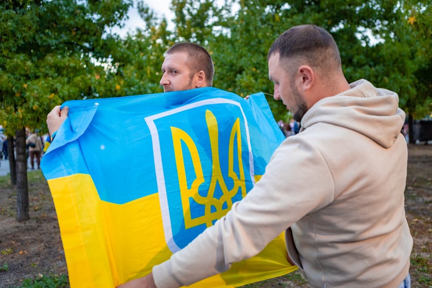 Kibice w drodze na mecz Ukraina - Francja we Wrocławiu