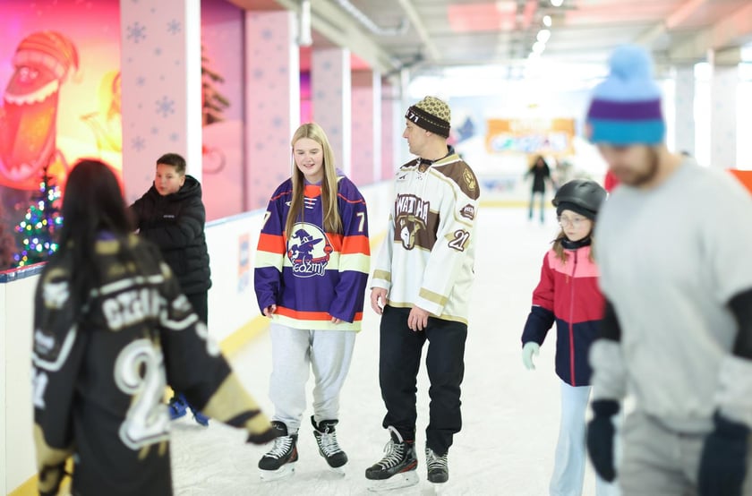 Sobotę 22 listopada 2025 r. ruszyło lodowisko na Tarczyński Arenie