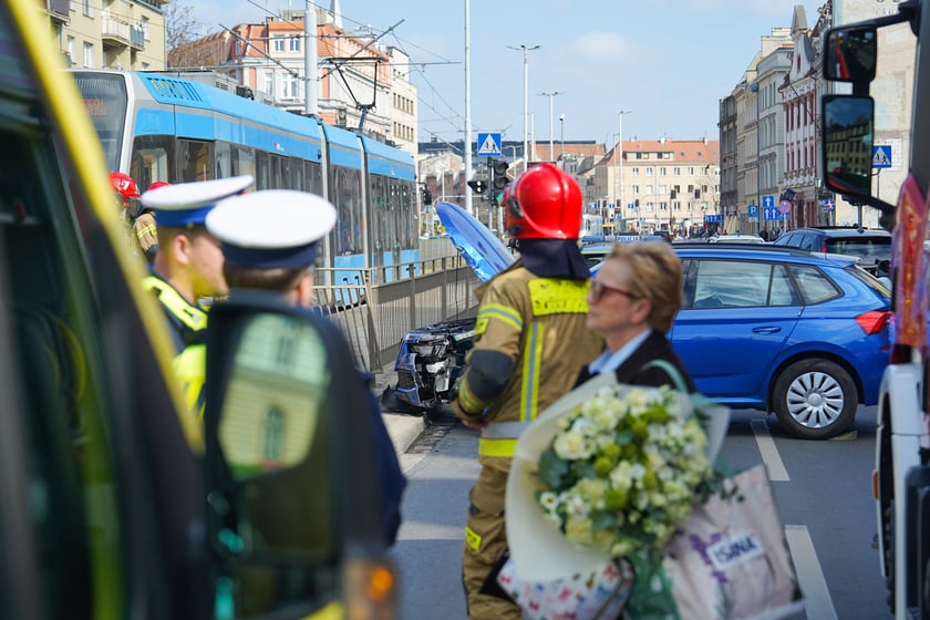 Powiększ obraz: Wypadek na ul. Kazimierza Wielkiego 24 kwietnia 2026 r.