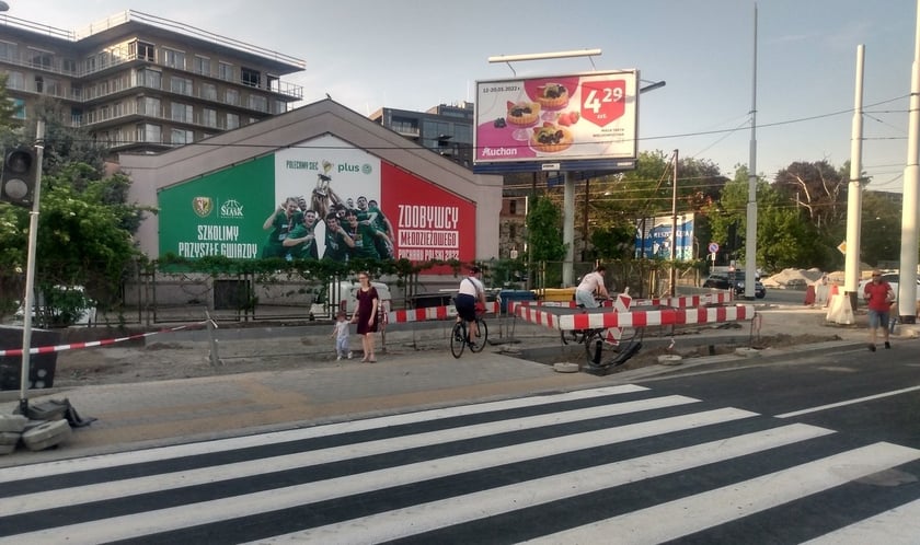 Koniec przebudowy północnej jezdni ul. Dmowskiego